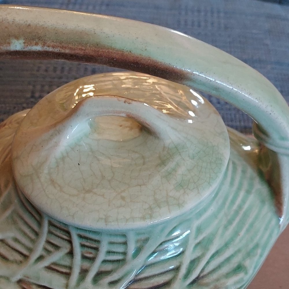 McCoy Pinecone Teapot W/Lid